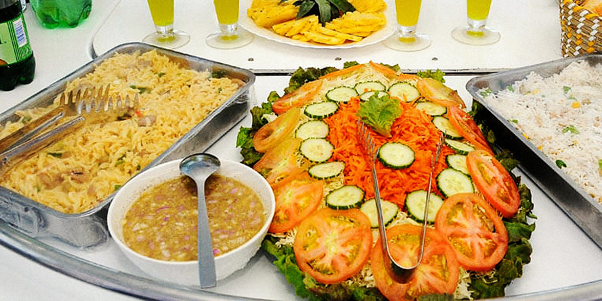 Island-tropical-catamaran-food-4
